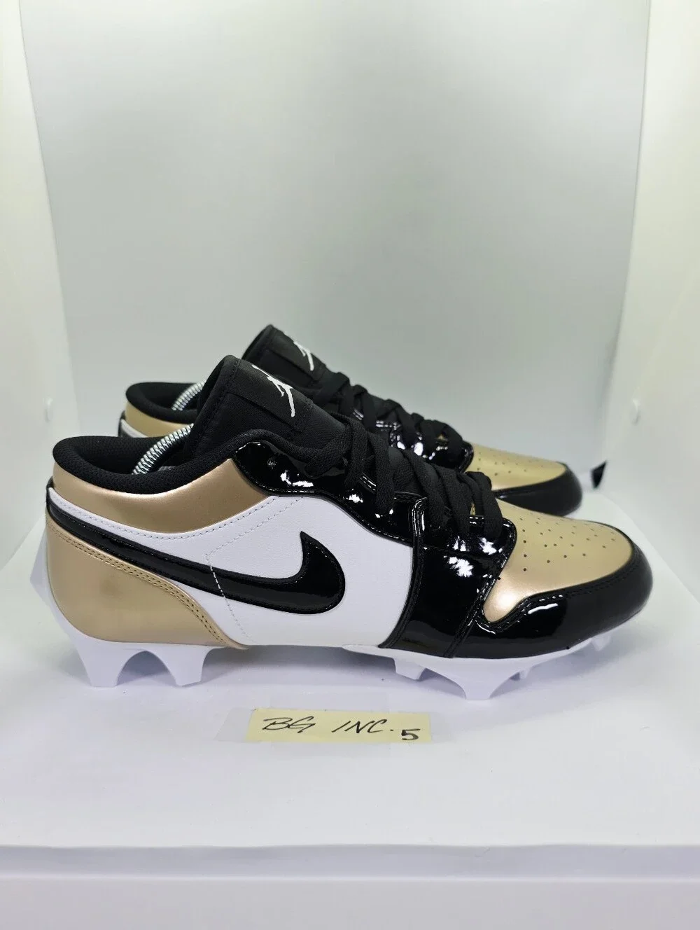 Mens Size 11 Nike Air Jordan 1 Low TD Patent Gold Toe Football Cleat FJ6245-701